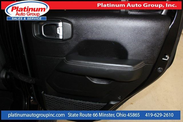 Used 2019 Jeep Wrangler Unlimited Sahara w/ Safety Group AWD/4WD image 35