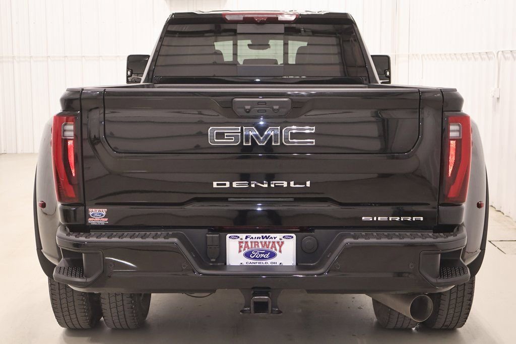 Used 2026 GMC Sierra 3500 Denali Ultimate image 8