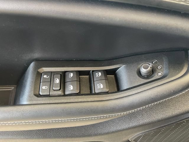 Used 2025 Jeep Grand Cherokee Altitude AWD/4WD image 20