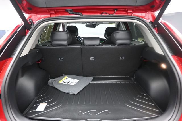 Used 2025 Kia Niro Wind FWD image 28