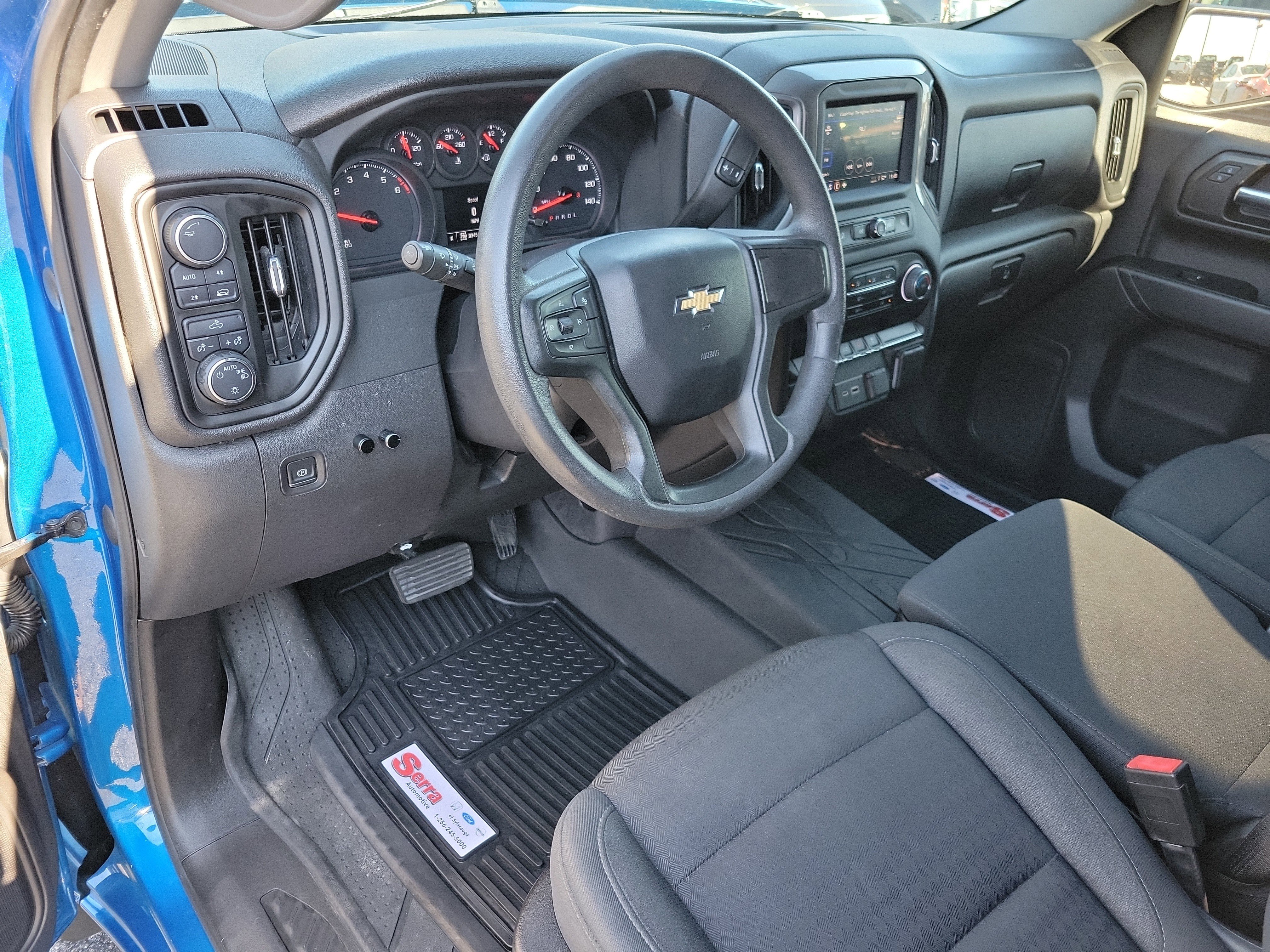 Used 2022 Chevrolet Silverado 1500 Custom image 3