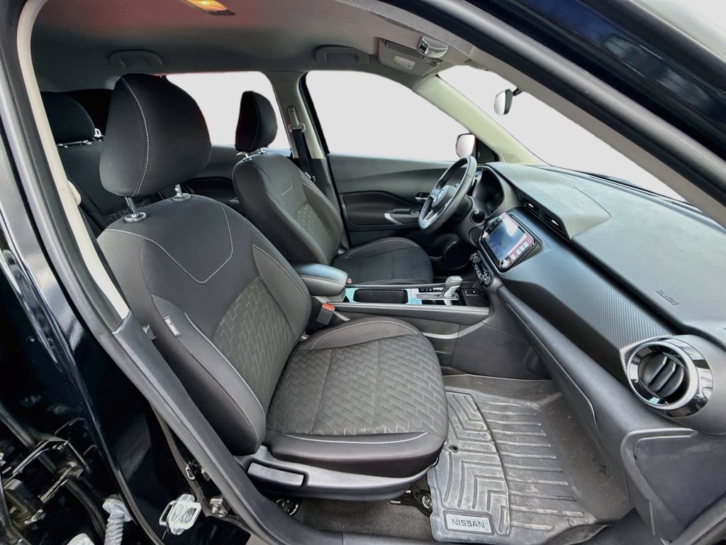 Used 2021 Nissan Kicks SV FWD image 32