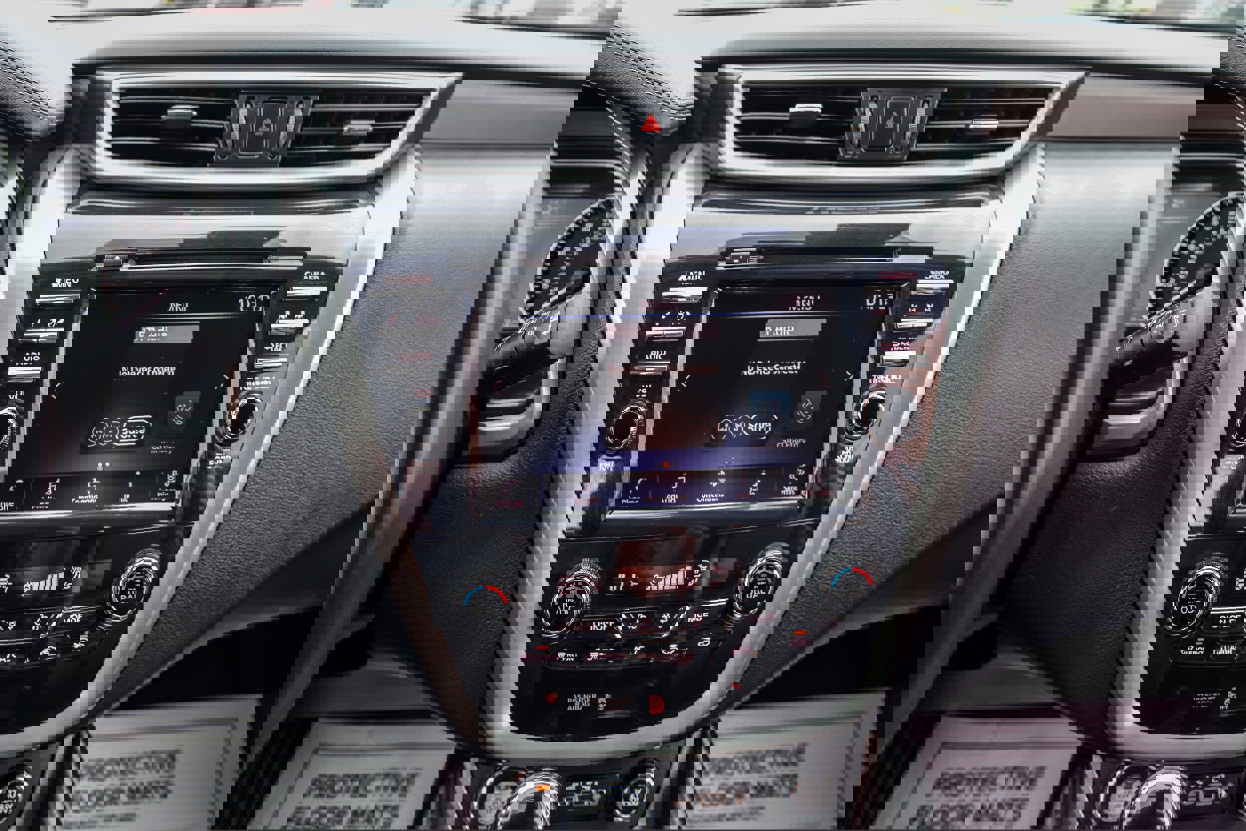 Used 2023 Nissan Murano SV image 18