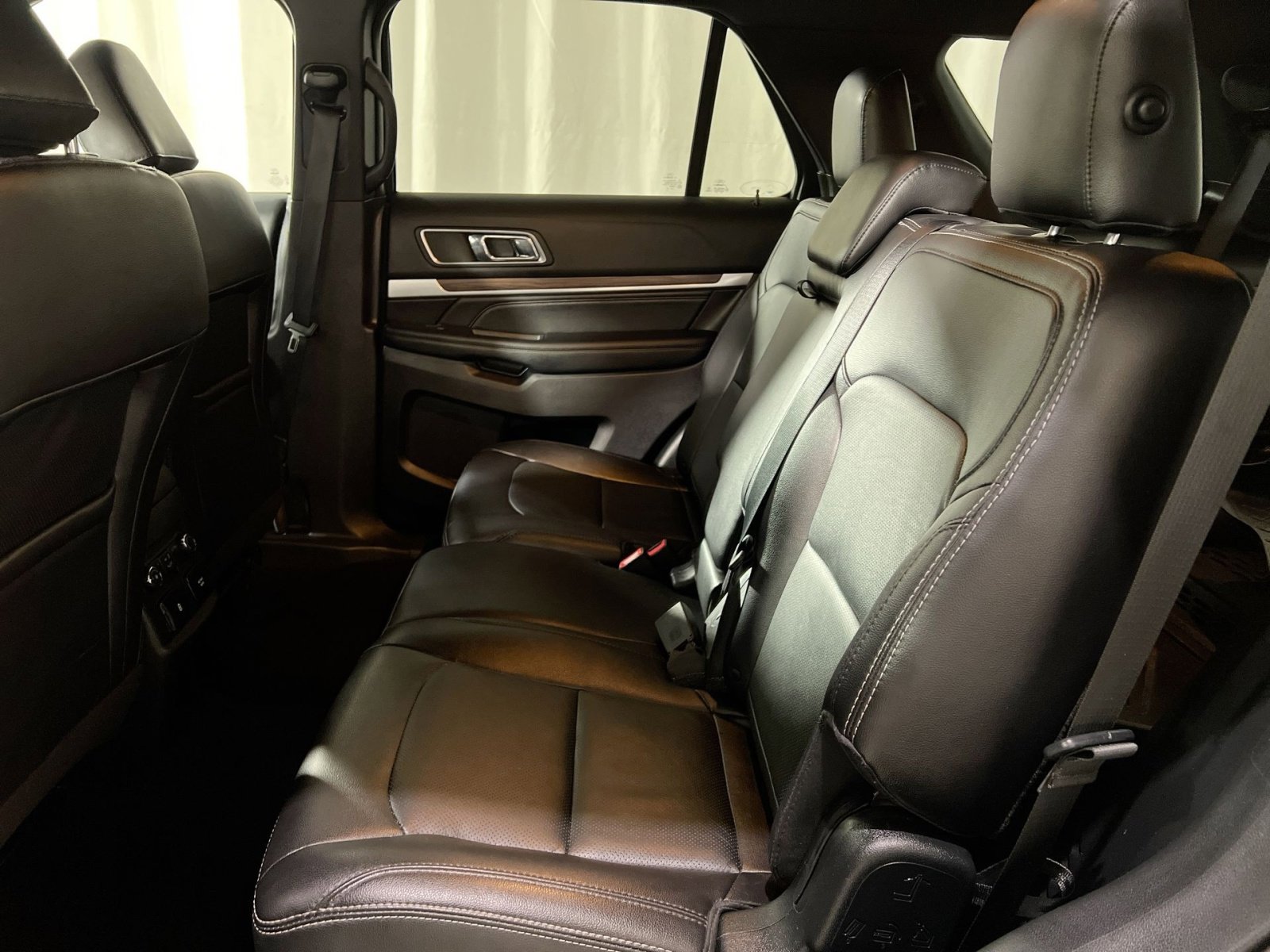 Used 2019 Ford Explorer Limited w/ Class III Trailer Tow Package image 25