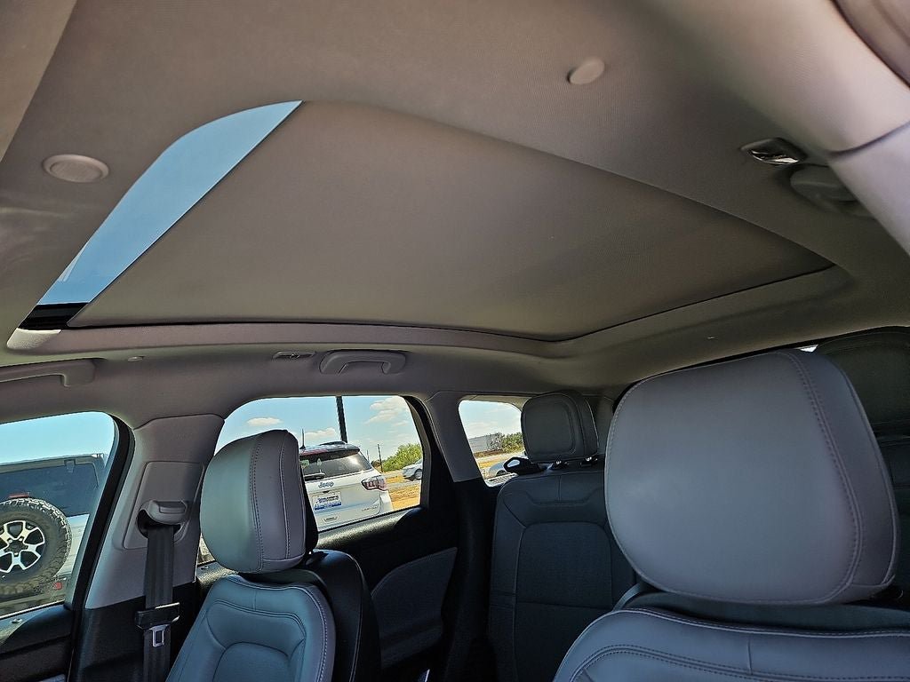 Used 2020 Lincoln Corsair Reserve w/ Appearance Package FWD image 19