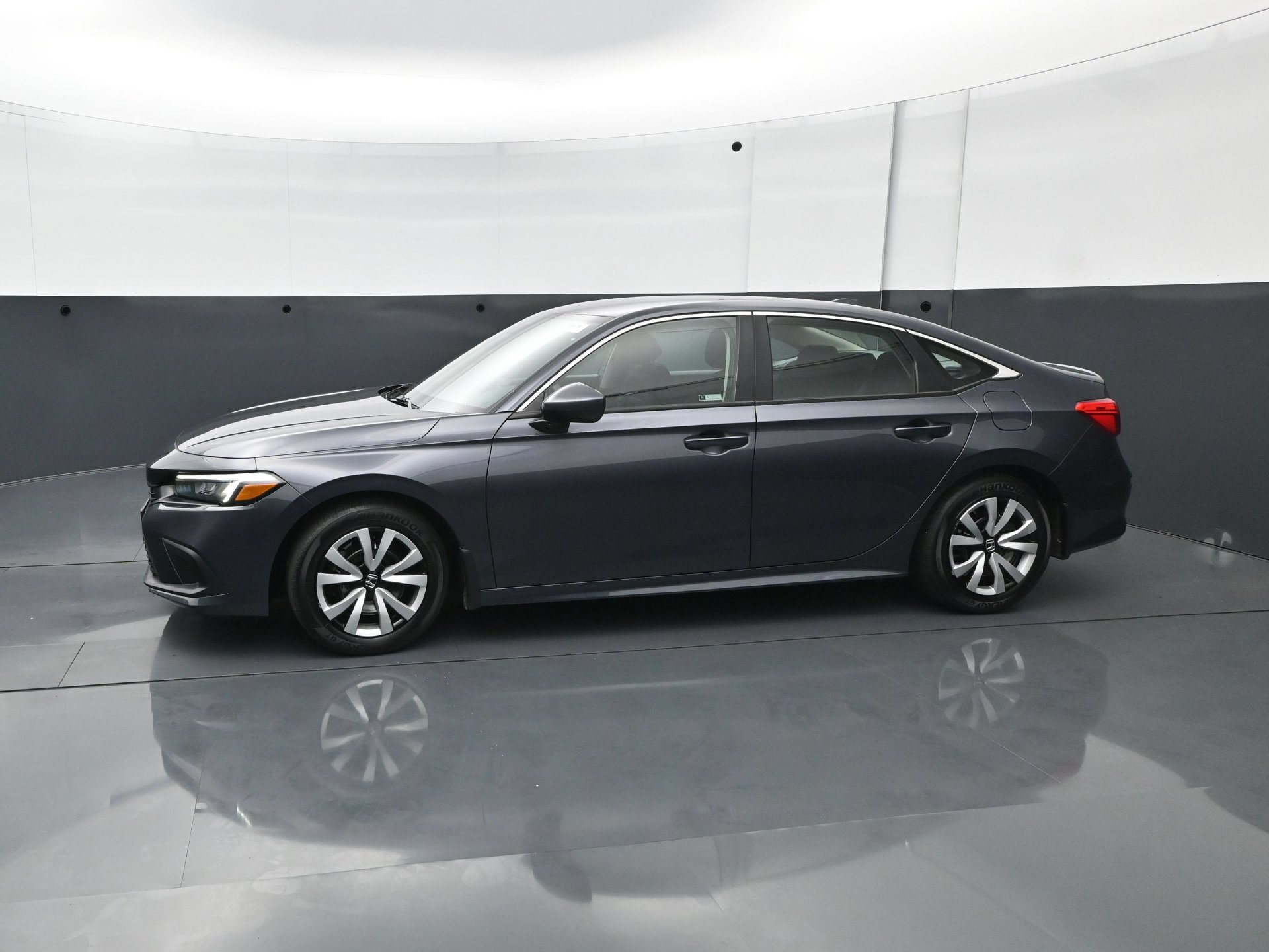 Used 2024 Honda Civic LX image 3