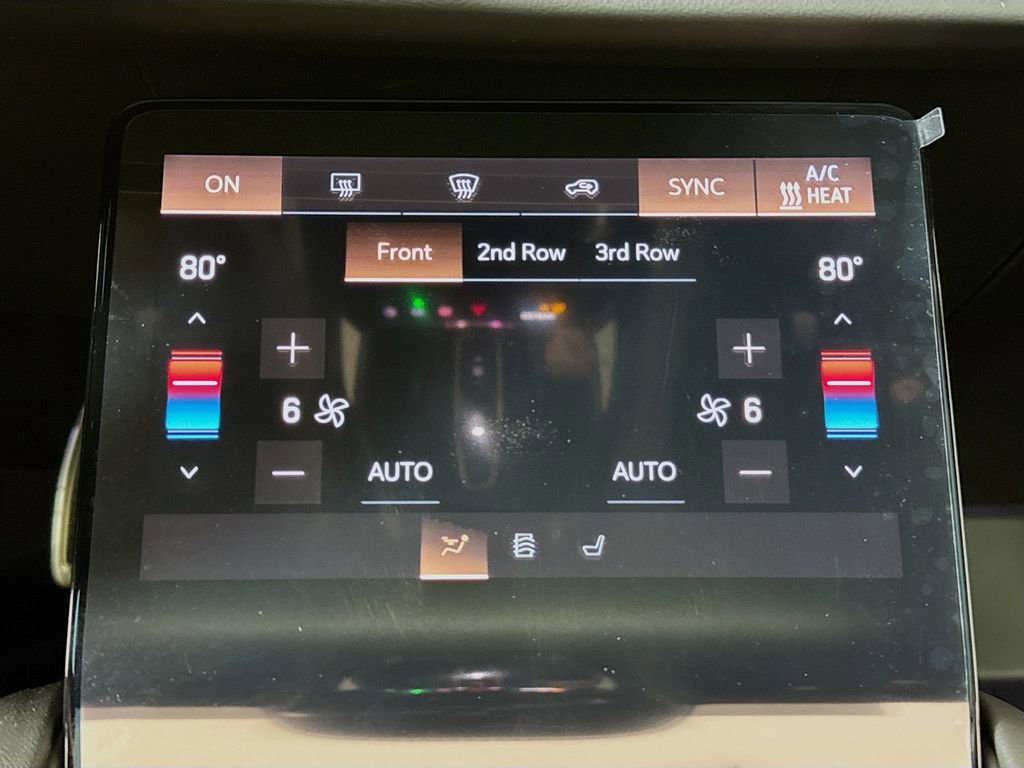 New 2026 Cadillac Vistiq Luxury image 15