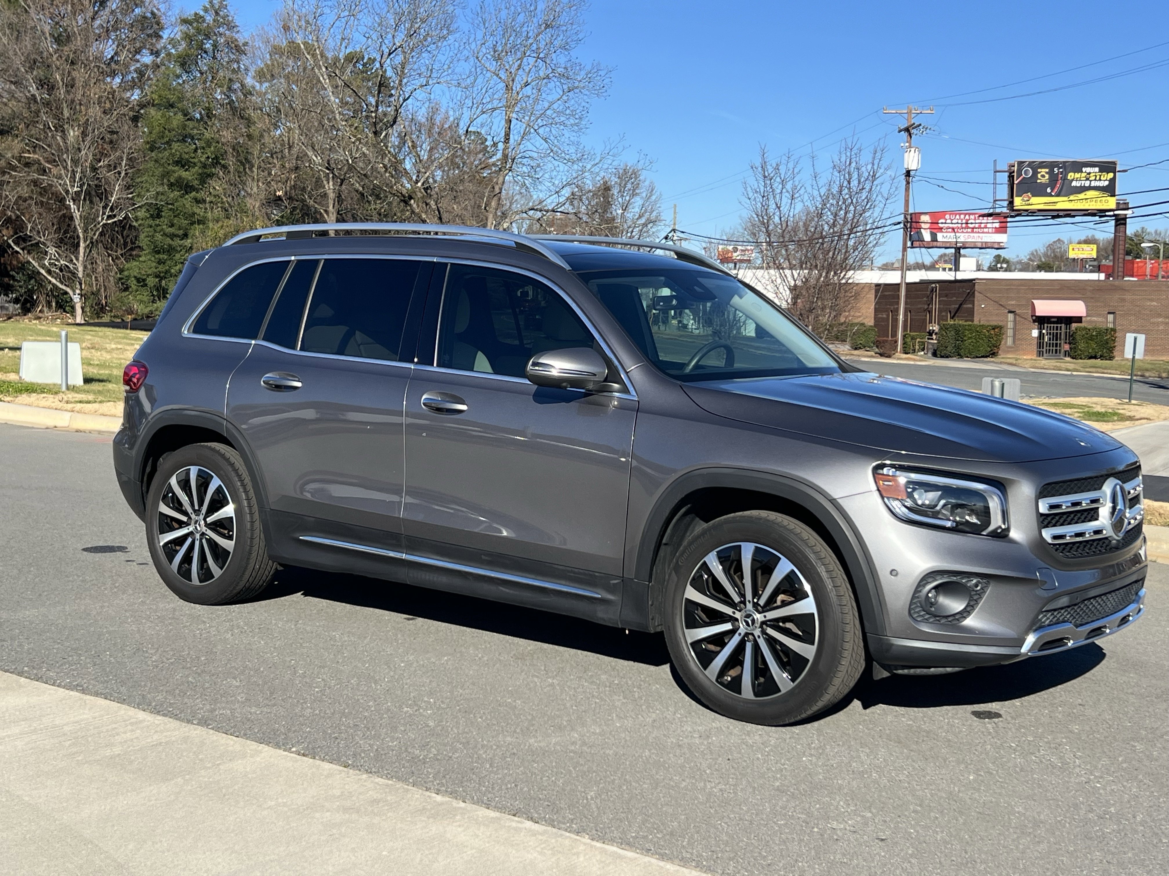 Used 2022 Mercedes-Benz GLB 250 image 1