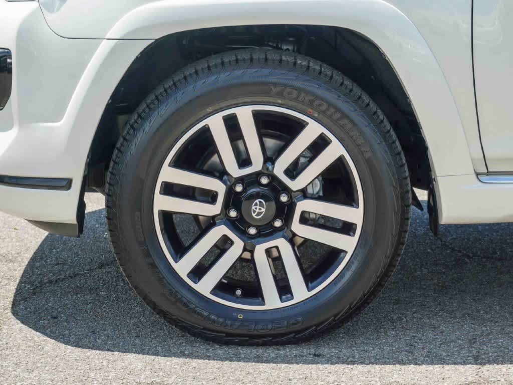 Used 2021 Toyota 4Runner Limited AWD/4WD image 10