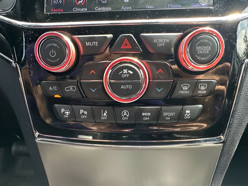 Used 2020 Jeep Grand Cherokee Trailhawk AWD/4WD image 23