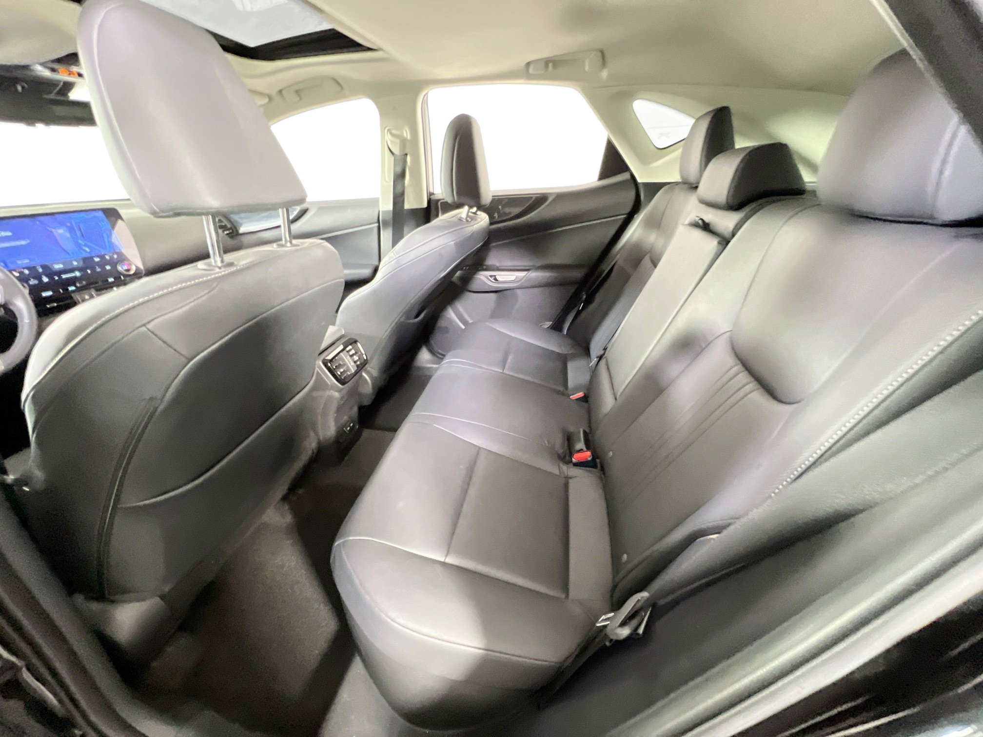 Used 2023 Lexus NX 350h image 25