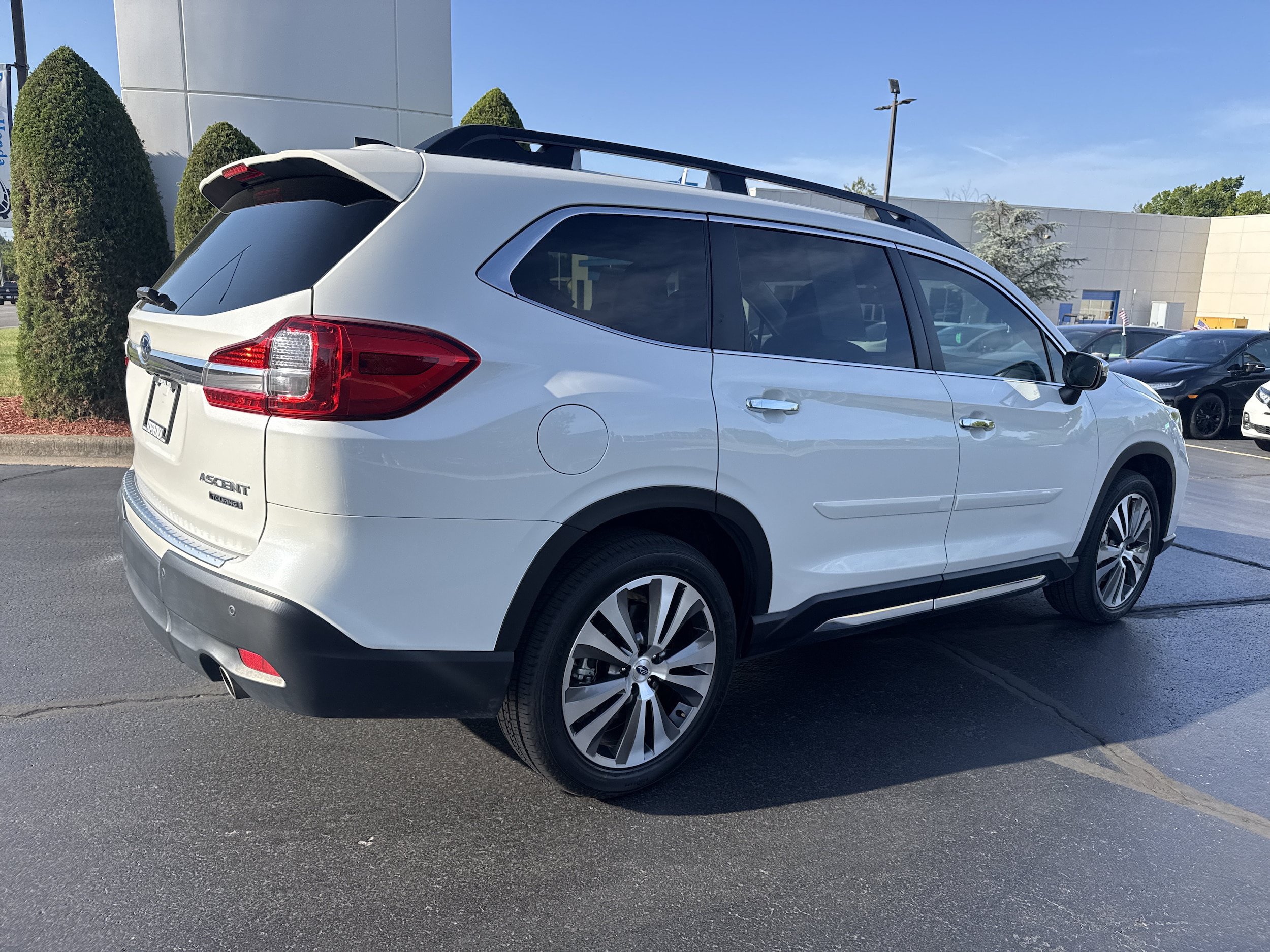 Used 2022 Subaru Ascent Touring AWD/4WD image 5