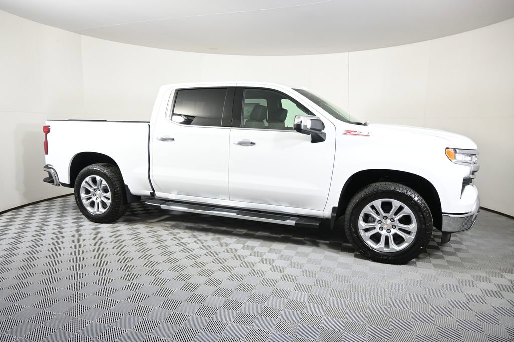 New 2026 Chevrolet Silverado 1500 LTZ w/ LTZ Premium Package AWD/4WD image 9