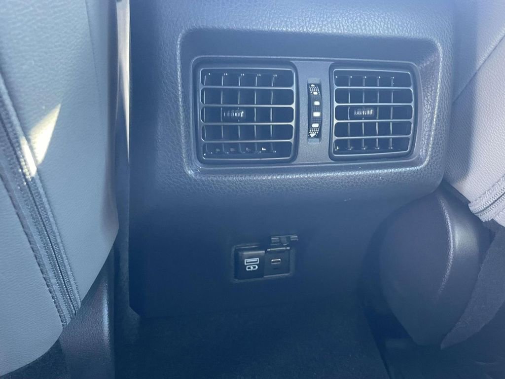 Used 2026 Toyota Camry SE w/ Multimedia Upgrade Package FWD image 11