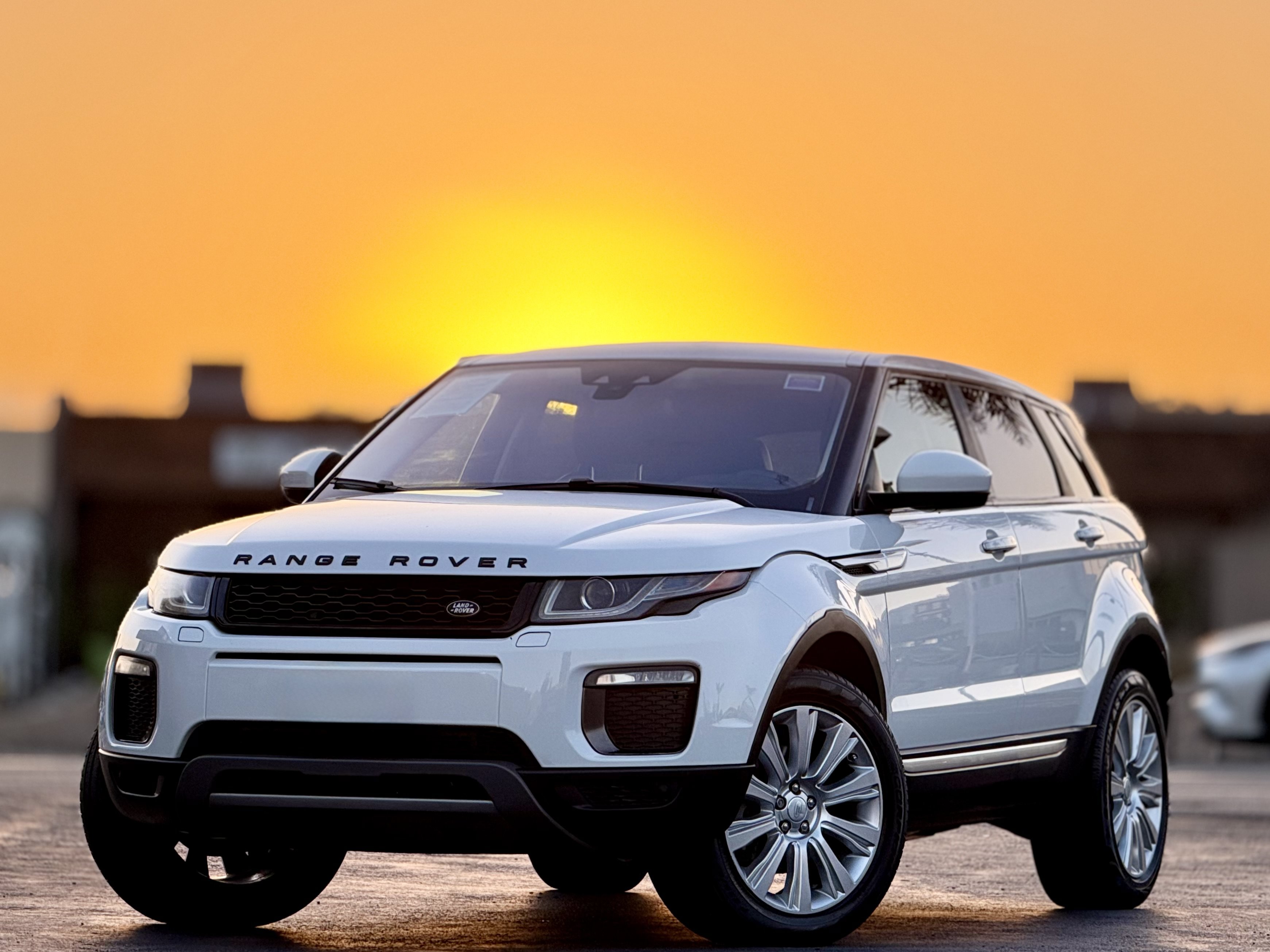 Used 2016 Land Rover Range Rover Evoque HSE AWD/4WD image 1