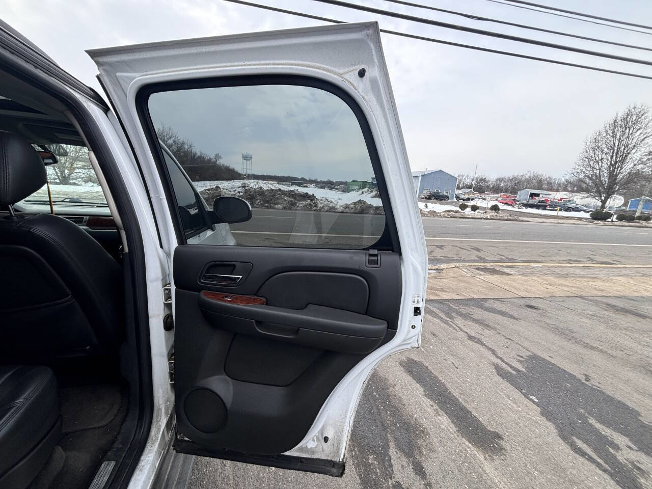 Used 2010 Chevrolet Tahoe LTZ image 22