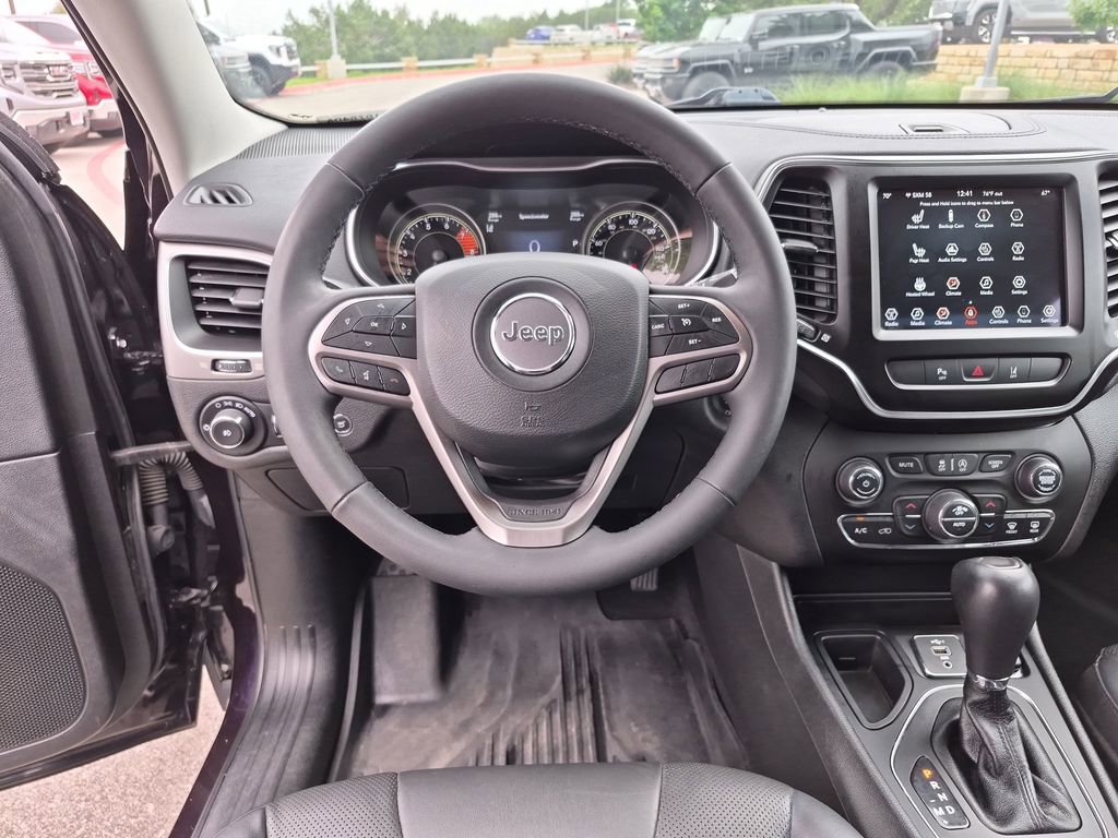 Used 2021 Jeep Cherokee Latitude Lux w/ Comfort/Convenience Group FWD image 30