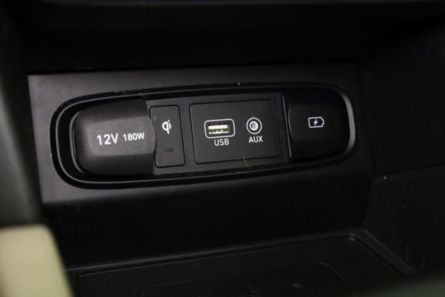 Used 2020 Hyundai Santa Fe Limited w/ Cargo Package FWD image 23