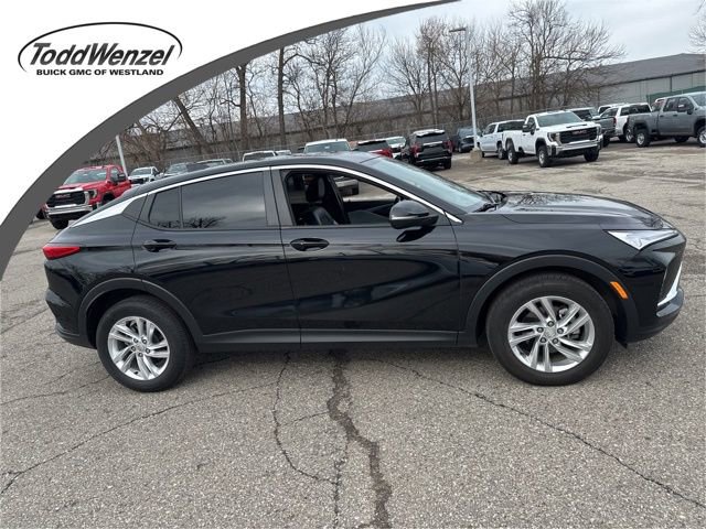 Certified 2024 Buick Envista Preferred w/ Convenience I Package image 1