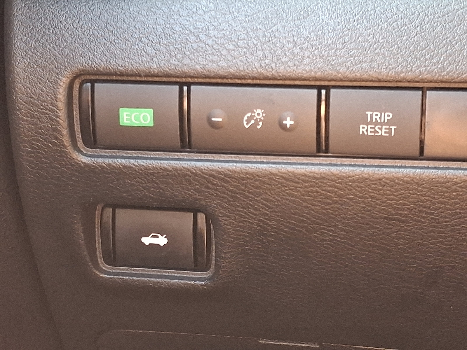 Used 2025 Nissan Sentra S FWD image 26