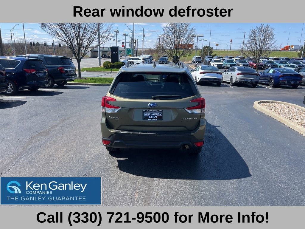 Used 2023 Subaru Forester Premium image 12