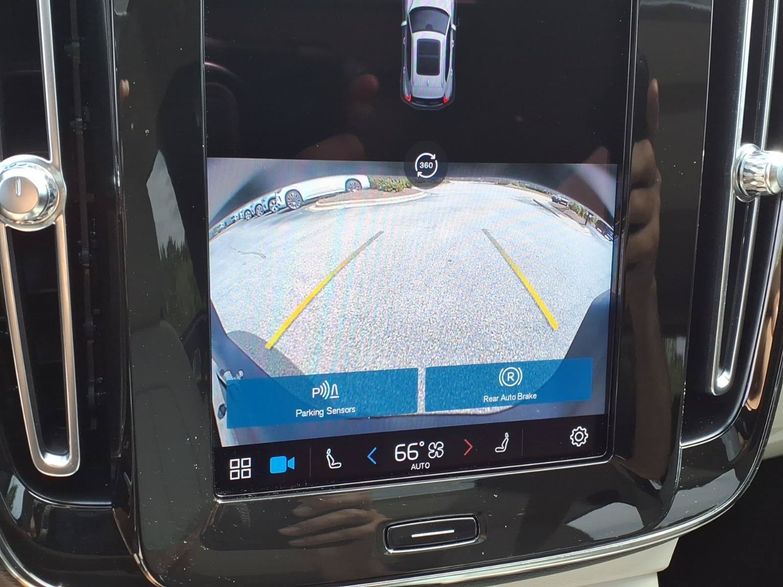 Certified 2023 Volvo XC40 B4 Ultimate FWD image 22