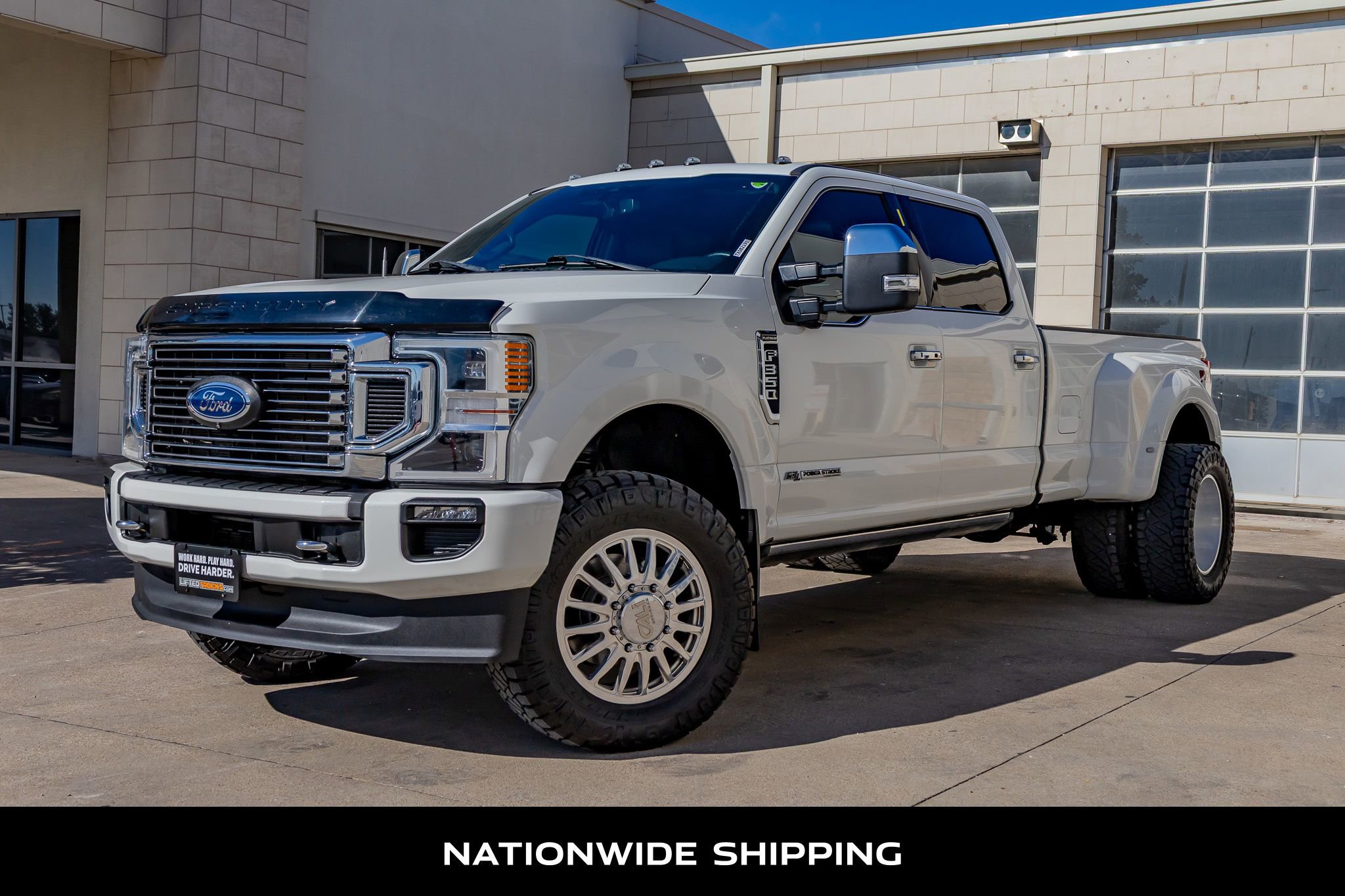 Used 2022 Ford F350 Platinum w/ FX4 Off-Road Package image 4