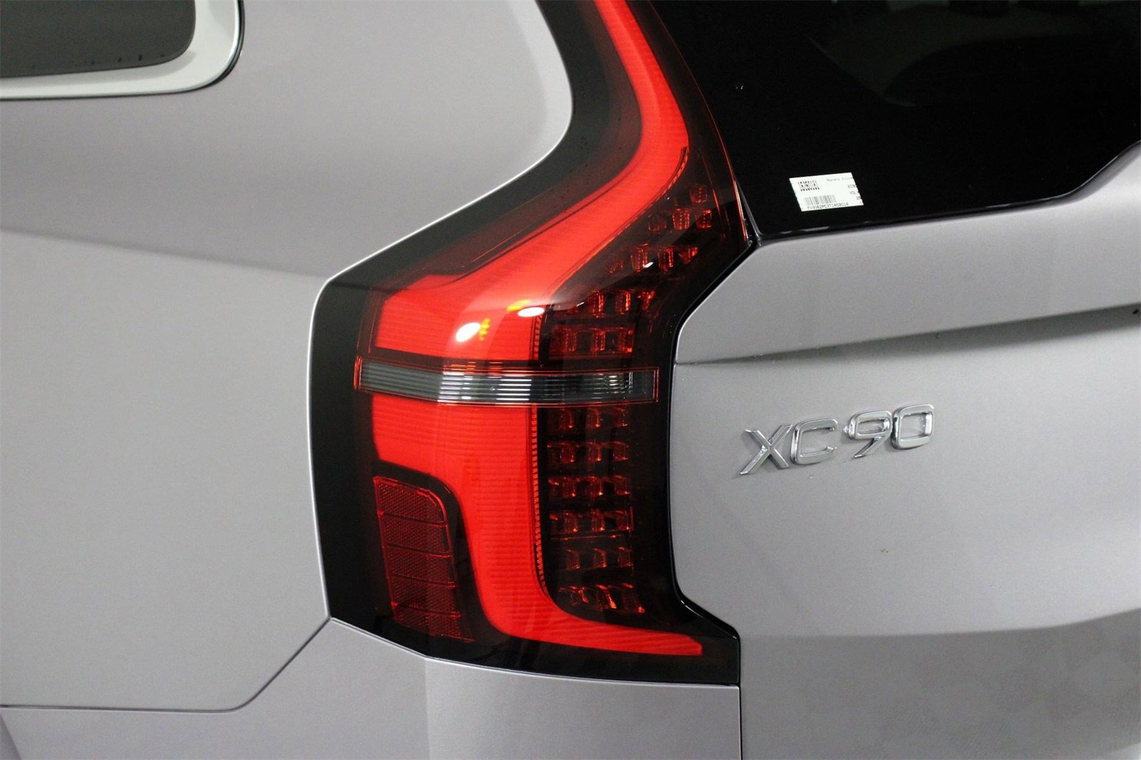New 2026 Volvo XC90 B6 Plus w/ Protection Package Premier image 15
