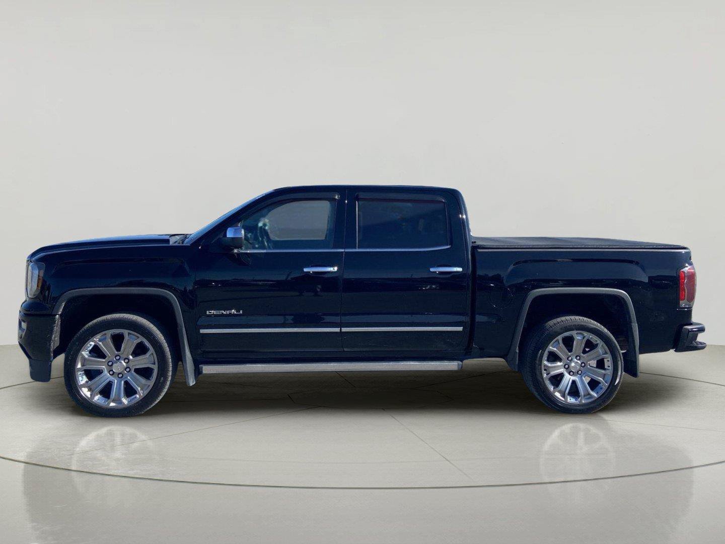 Used 2018 GMC Sierra 1500 Denali w/ Denali Ultimate Package AWD/4WD image 4