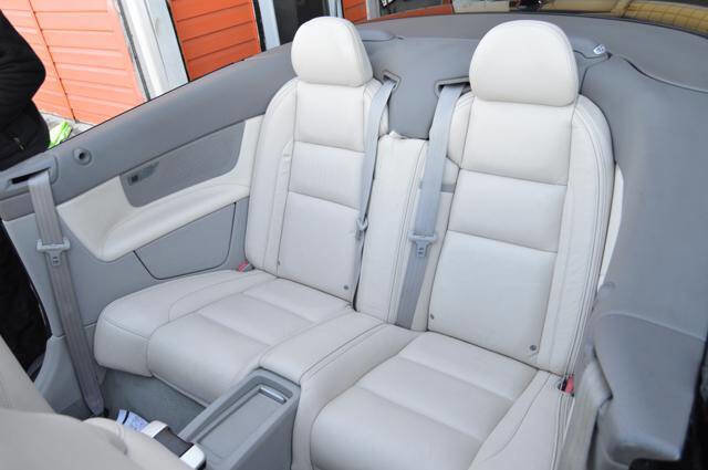 Used 2011 Volvo C70 T5 w/ Convenience Pkg image 17