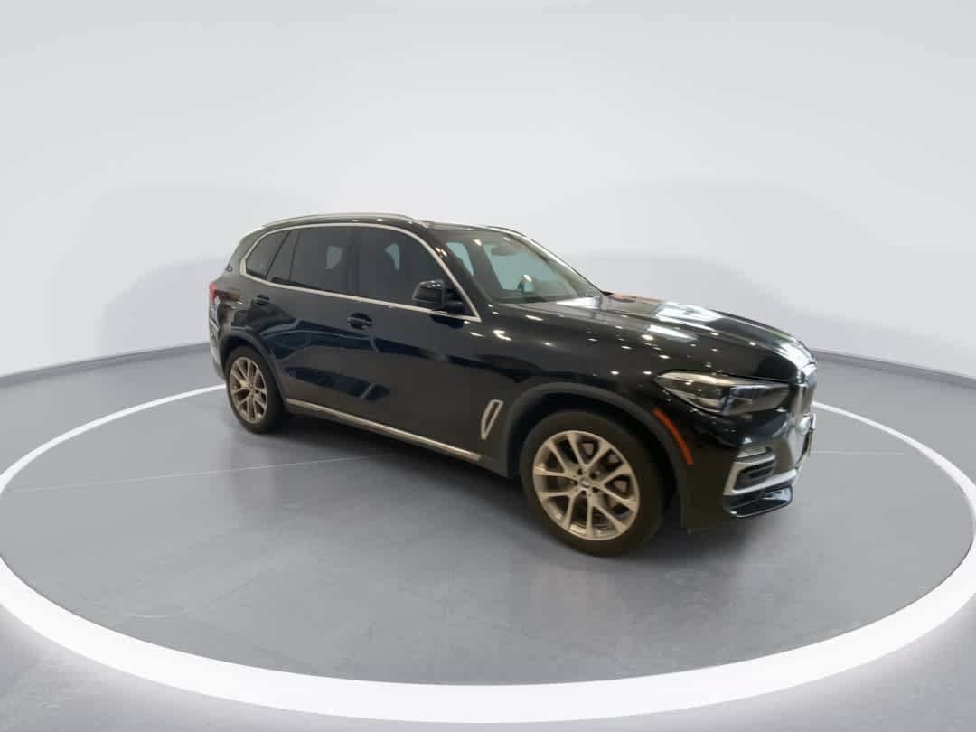 Used 2021 BMW X5 xDrive40i w/ Premium Package 2 AWD/4WD image 2