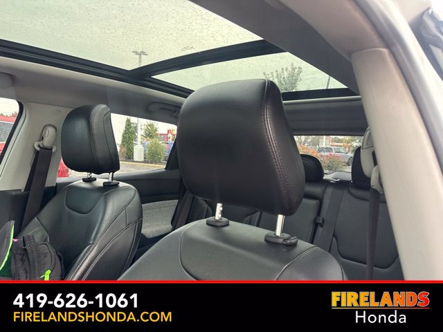 Used 2022 Jeep Compass Latitude w/ Sun and Sound Group AWD/4WD image 20