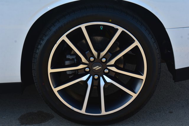 Used 2022 Dodge Challenger R/T w/ Plus Package image 9