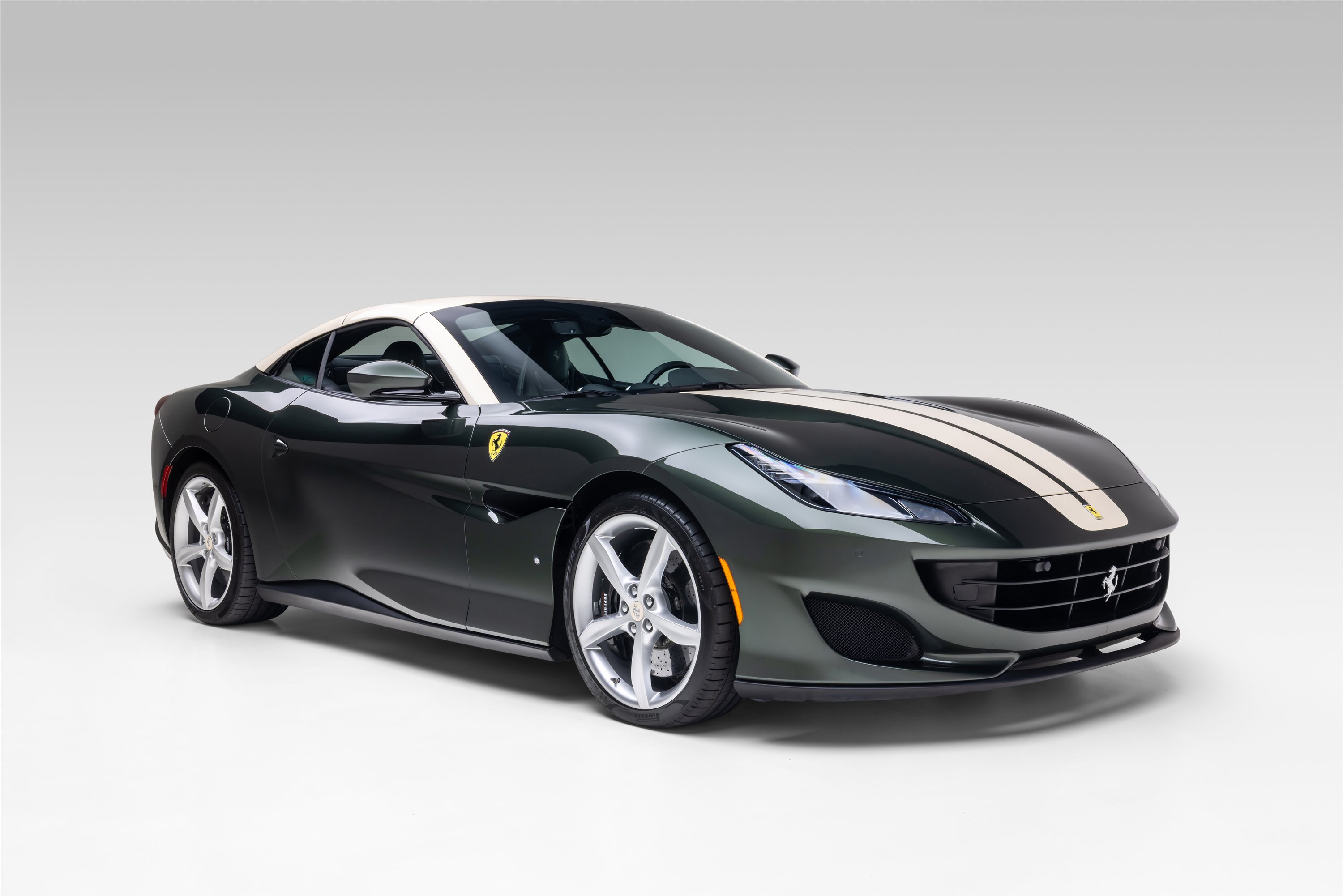 Certified 2019 Ferrari Portofino RWD image 13