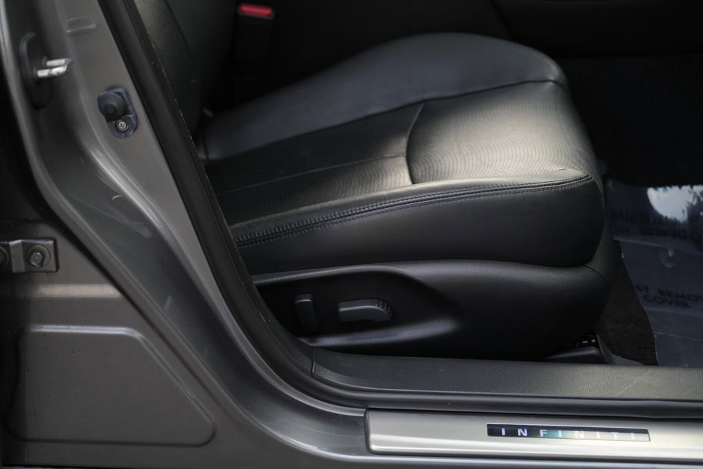 Used 2015 INFINITI Q70 L 3.7 RWD image 33