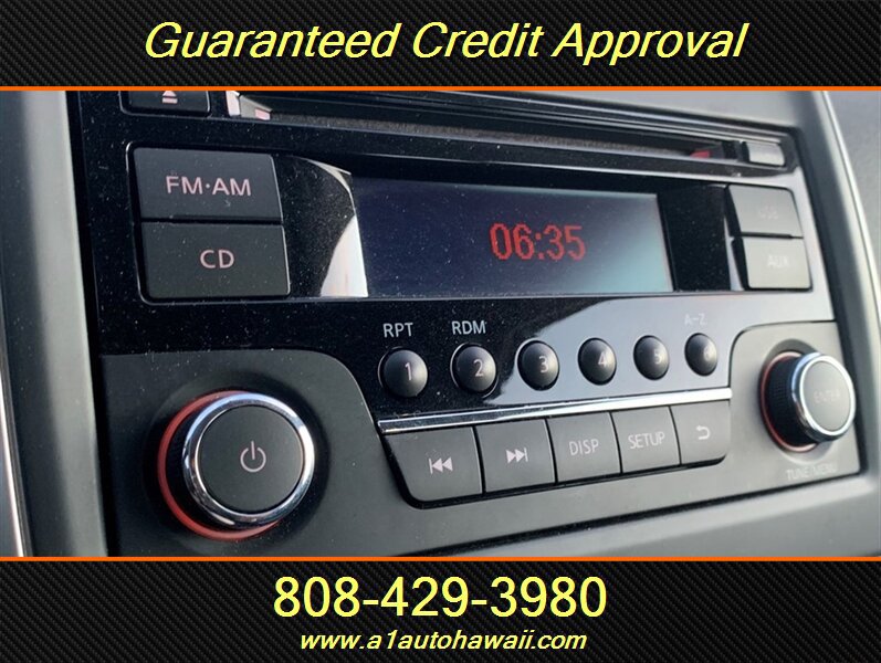 Used 2018 Nissan Versa SV FWD image 16