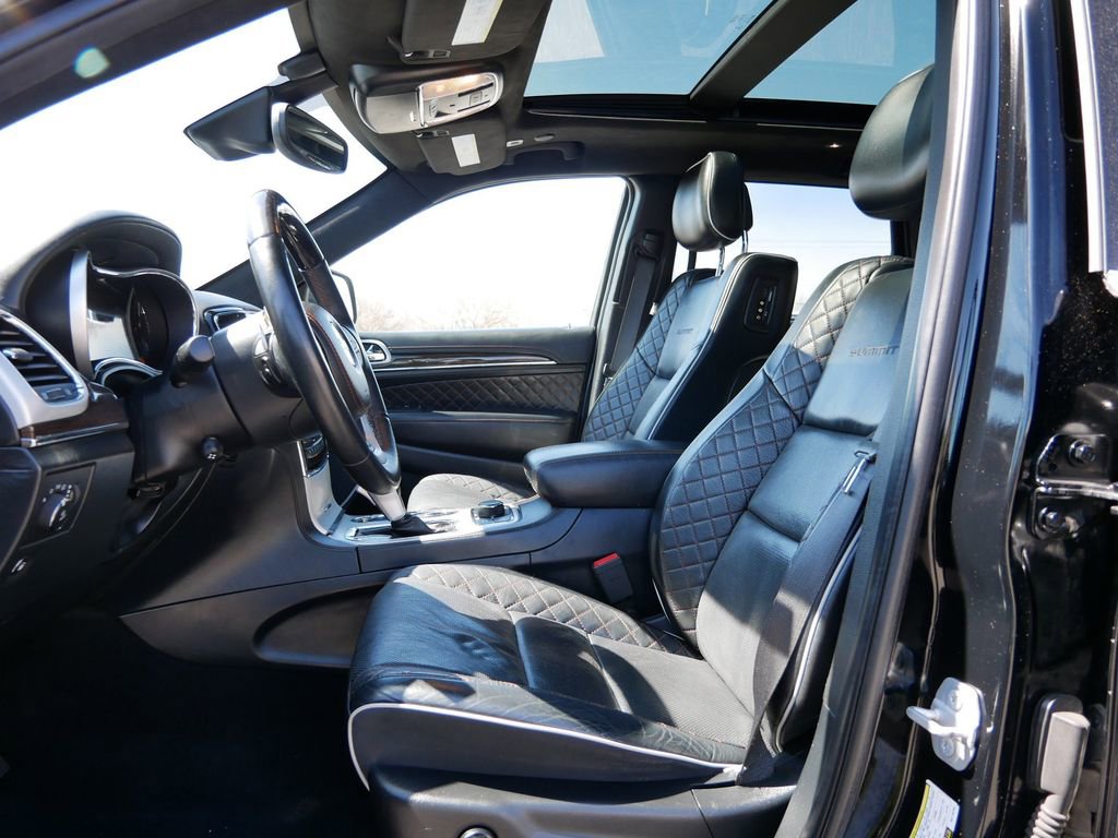 Used 2019 Jeep Grand Cherokee Summit AWD/4WD image 15