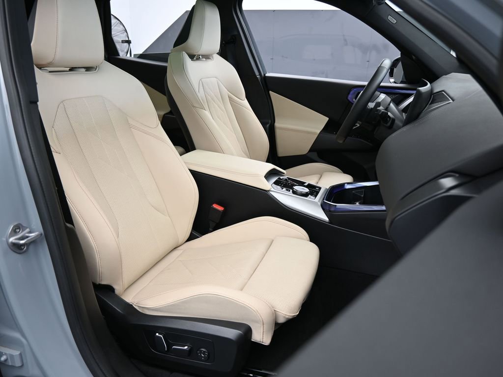 Used 2025 BMW X3 xDrive30i image 48
