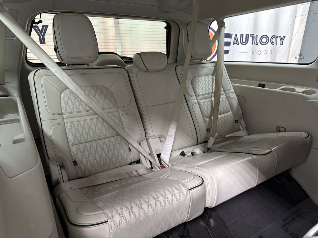 Used 2019 Lincoln Navigator L Black Label w/ Cargo Package AWD/4WD image 38