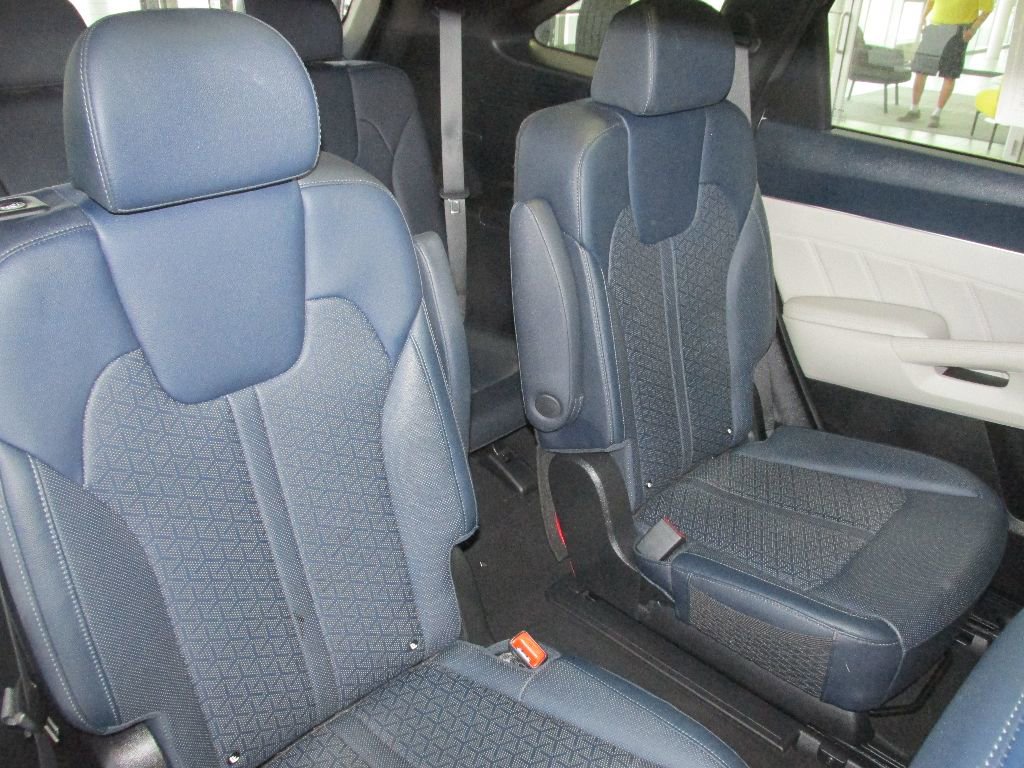 Used 2022 Kia Sorento SX Prestige w/ Panoramic Sunroof Package image 35