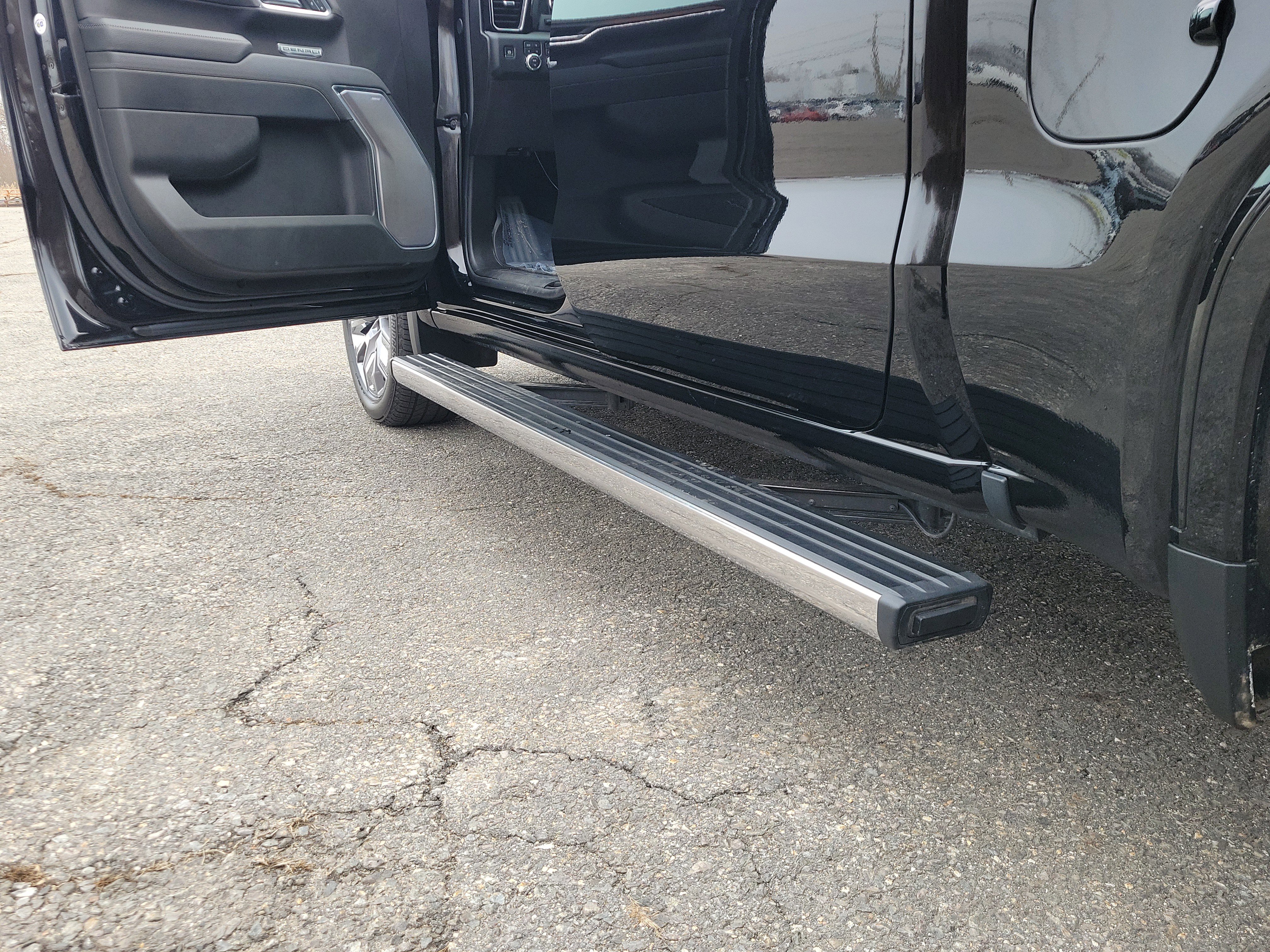 Certified 2025 GMC Sierra 1500 Denali image 30