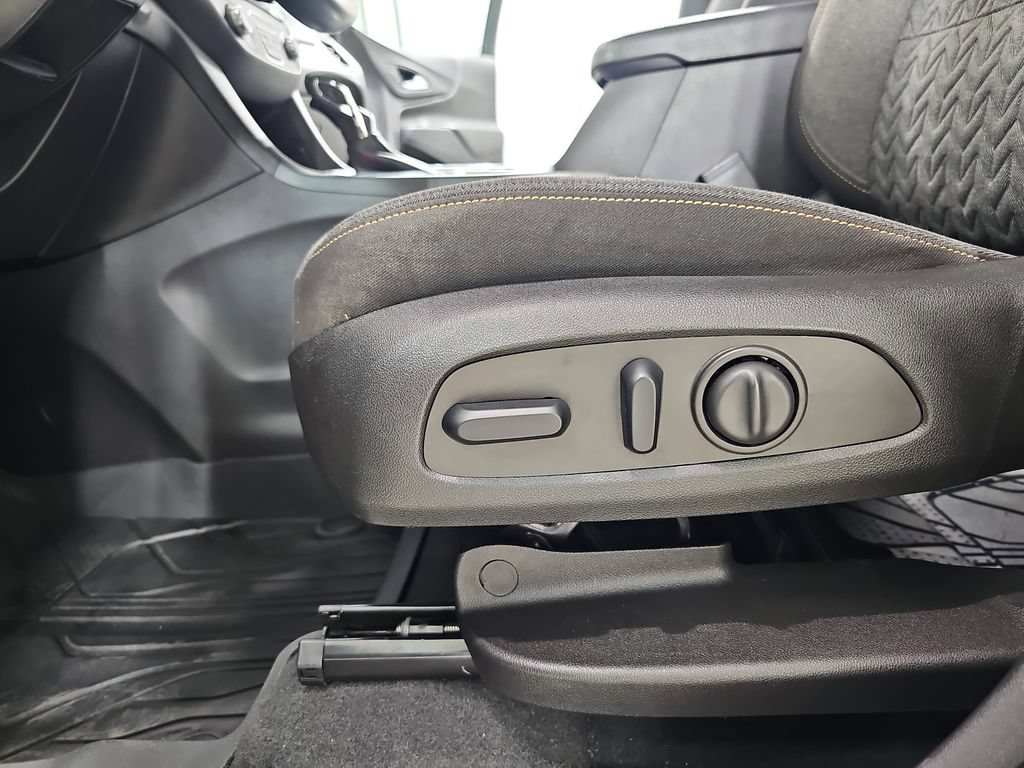 Certified 2024 Chevrolet Equinox LT w/ LPO, Floor Liner Package AWD/4WD image 35
