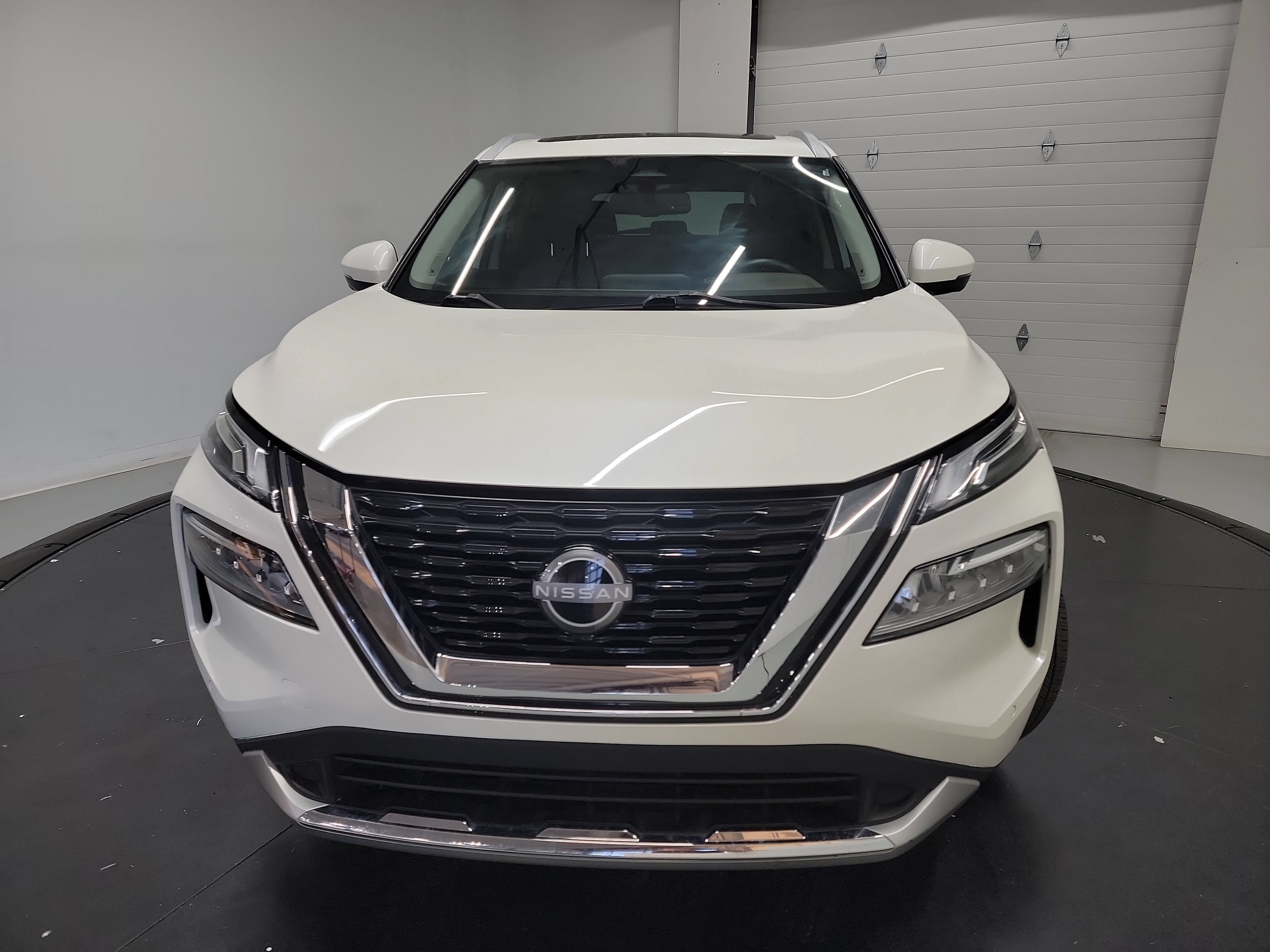 Used 2023 Nissan Rogue Platinum FWD video 2