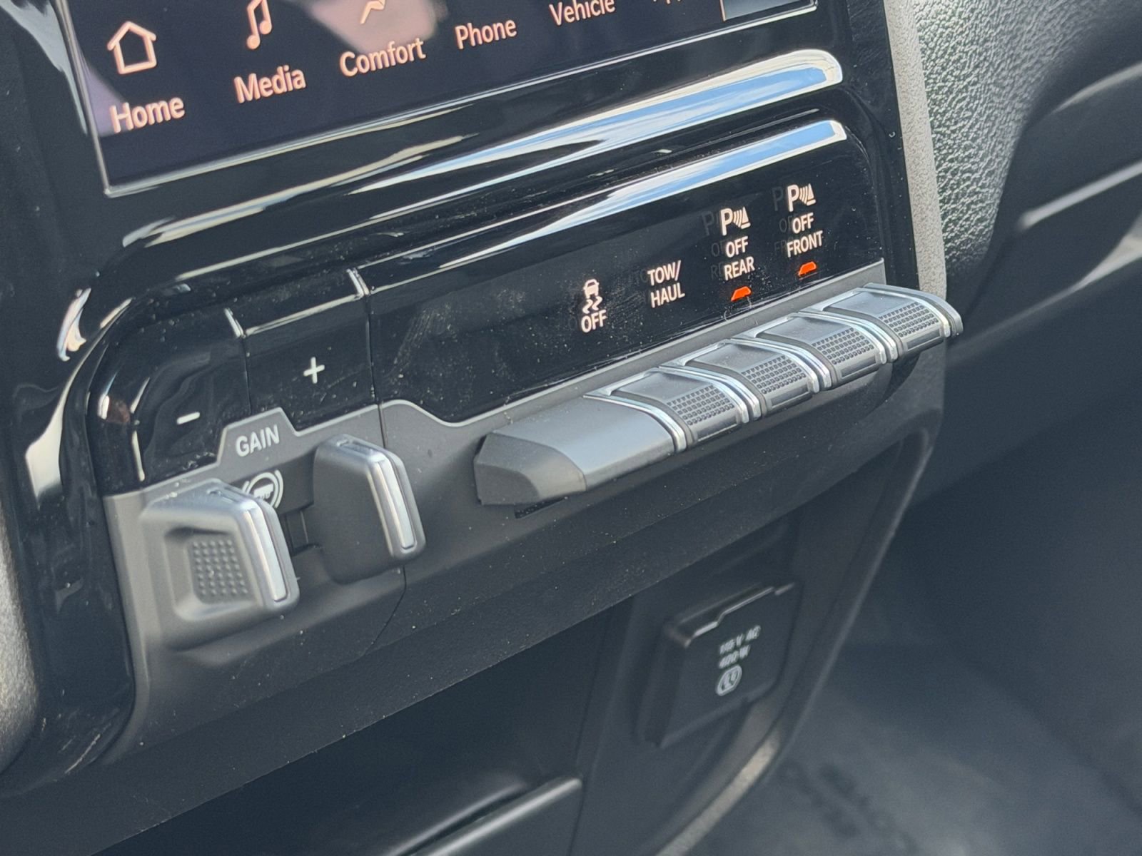 New 2026 RAM 2500 Tradesman AWD/4WD image 25