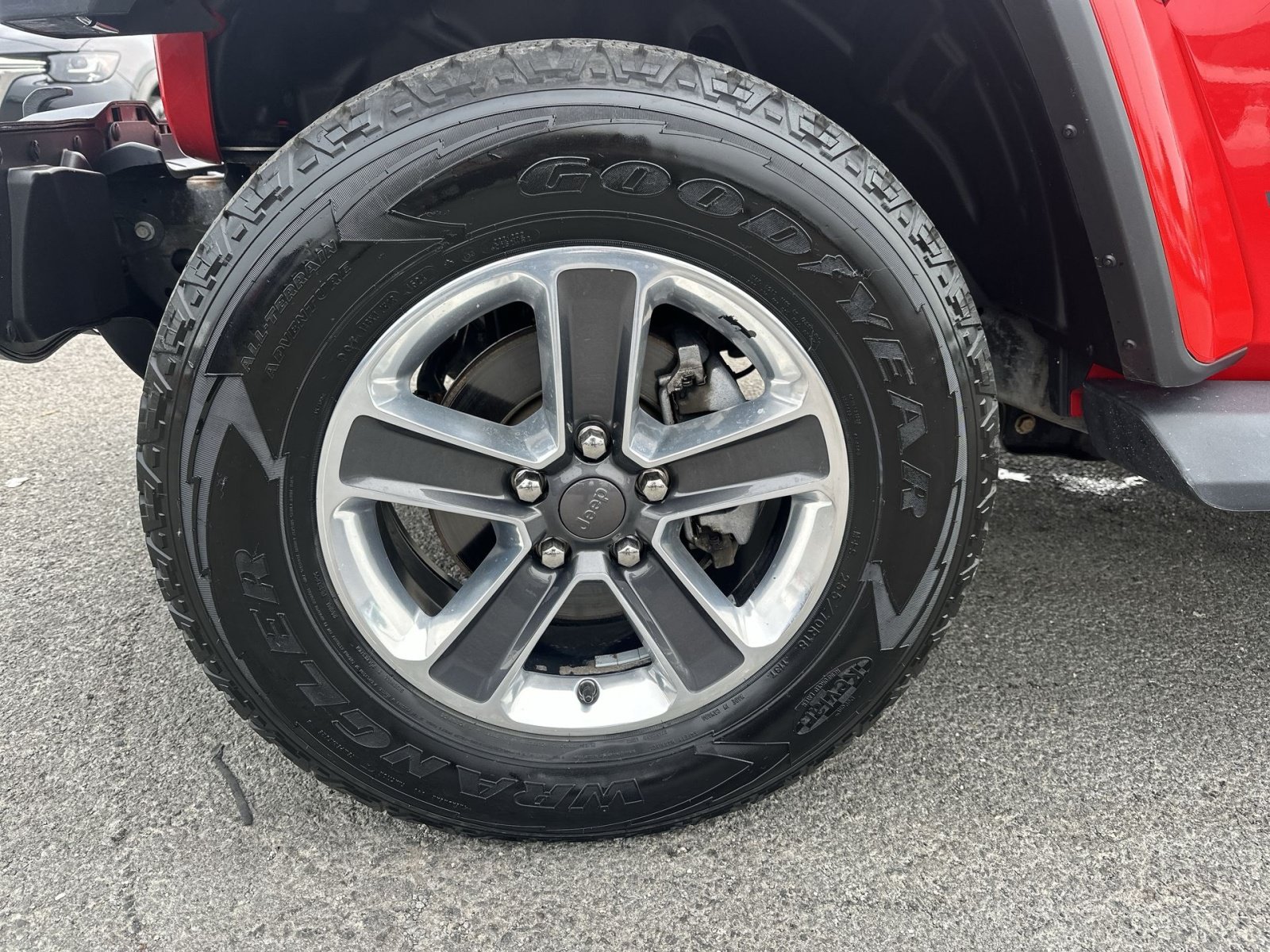Used 2018 Jeep Wrangler Unlimited Sahara AWD/4WD image 20