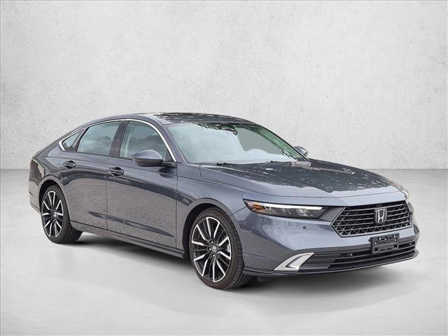 Used 2025 Honda Accord Touring image 3