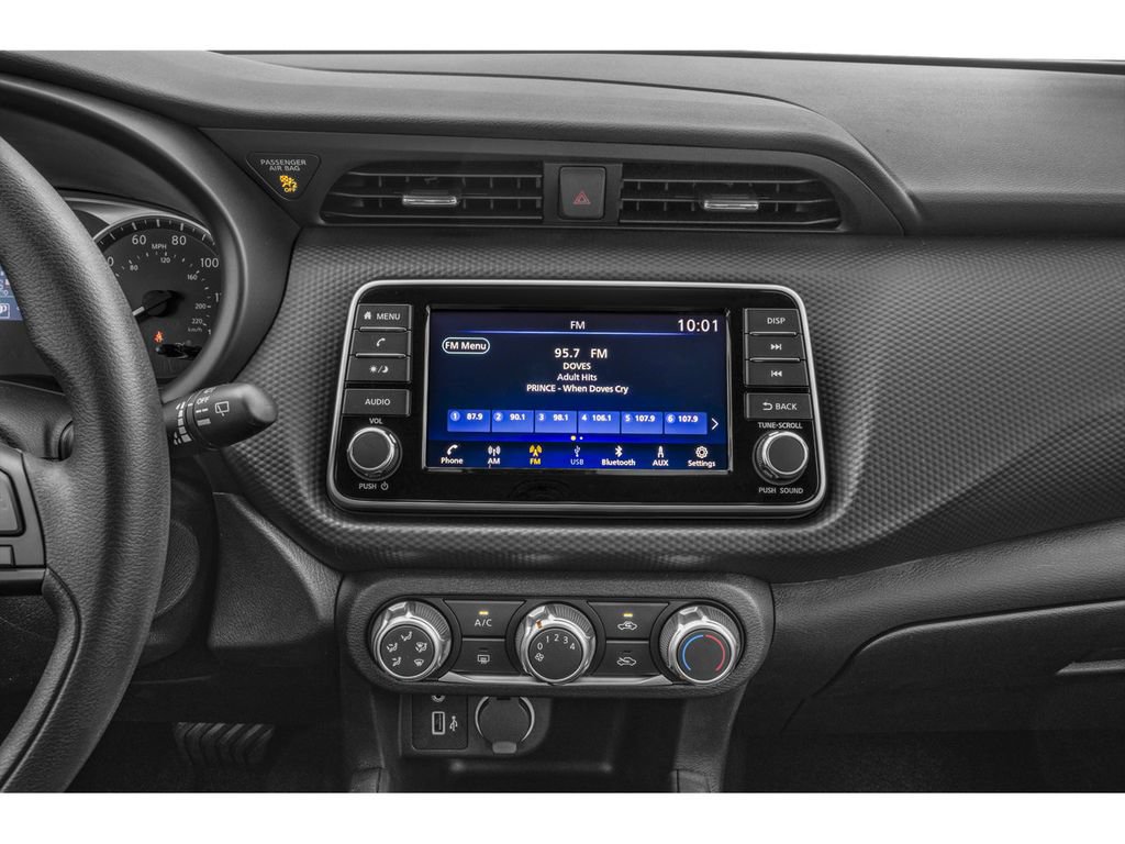 Used 2023 Nissan Kicks S FWD image 9