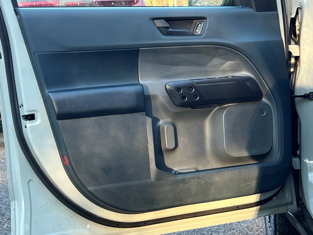 Used 2023 Ford Maverick XLT w/ Black Appearance Package image 13