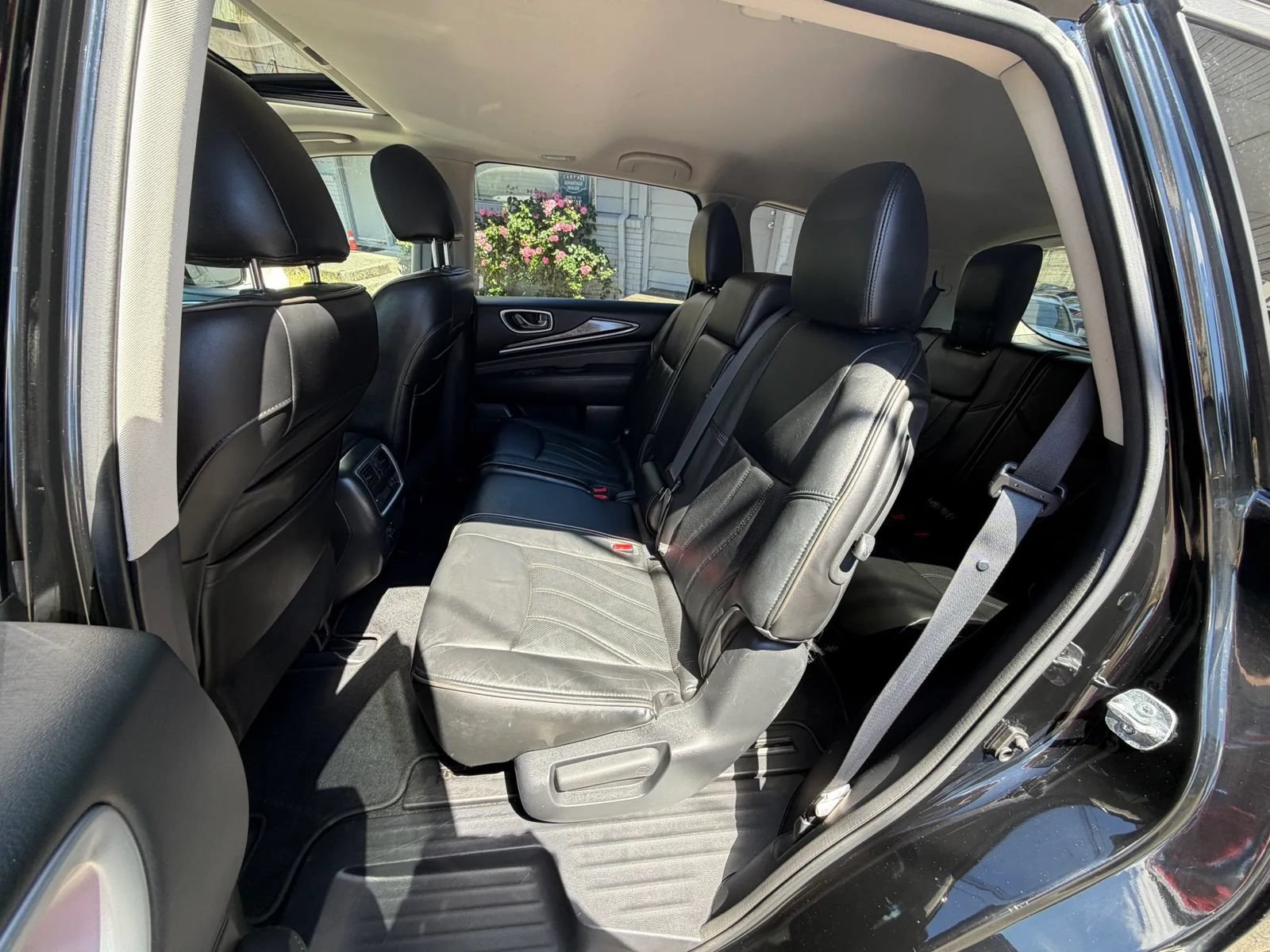 Used 2015 INFINITI QX60 Luxe w/ Premium Plus Package AWD/4WD image 30