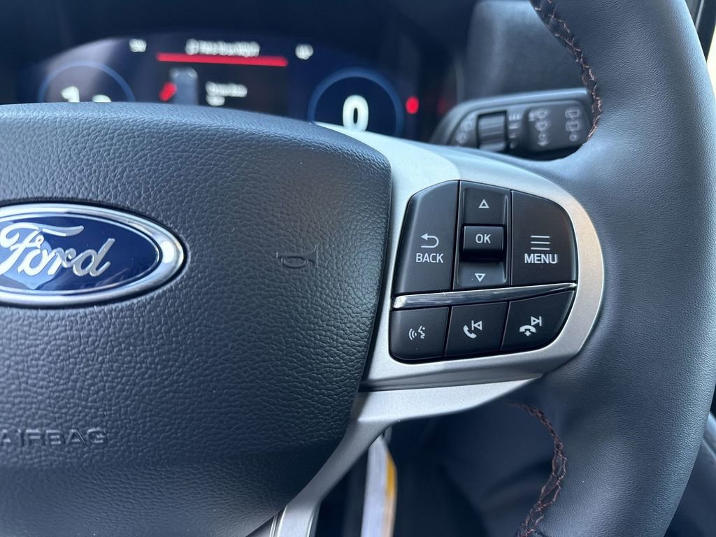 New 2026 Ford Explorer Active w/ Active Comfort Package AWD/4WD image 18